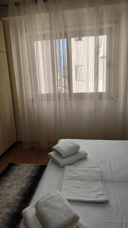 Appartamento Aria Con Vista Sul Teatro Migjeni Shkodër 外观 照片