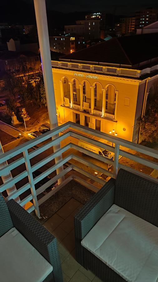 Appartamento Aria Con Vista Sul Teatro Migjeni Shkodër 外观 照片